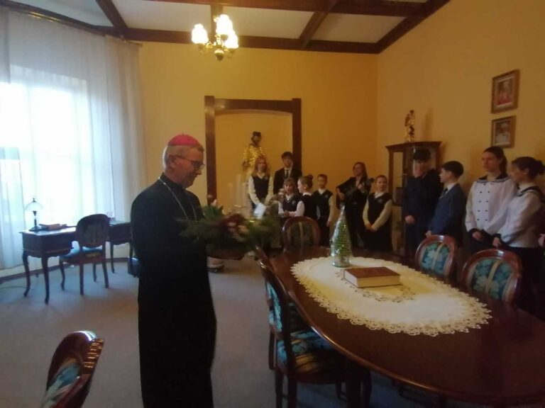 Świąteczna wizyta u ks. Biskupa Jana Wątroby